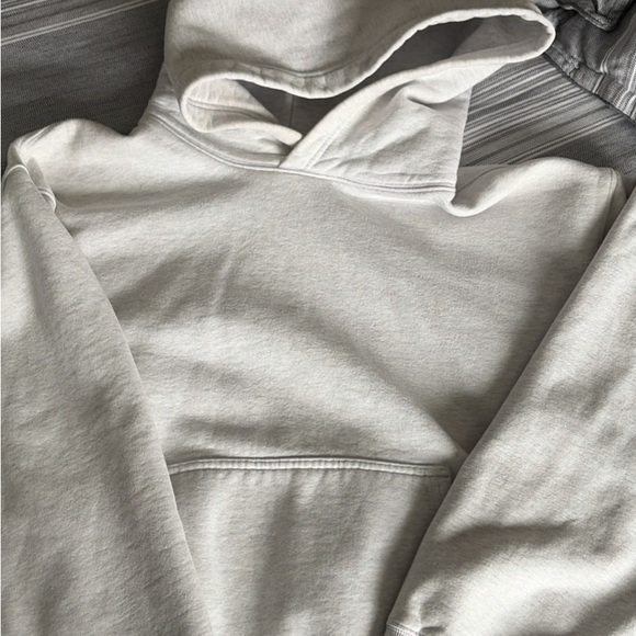 TNA Sweaters - TNA Light Gray Sweatfleece Hoodie